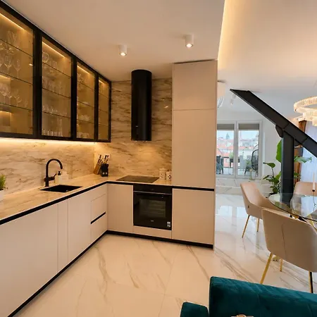 Appartement Apartia Luxury 2 Terraces & Old Town Center *