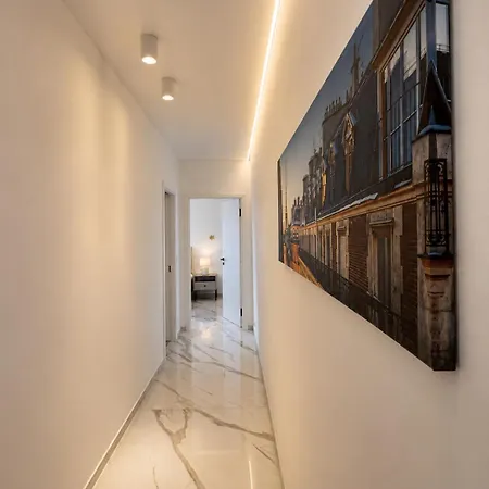 Apartia Luxury 2 Terraces & Old Town Center Apartment
